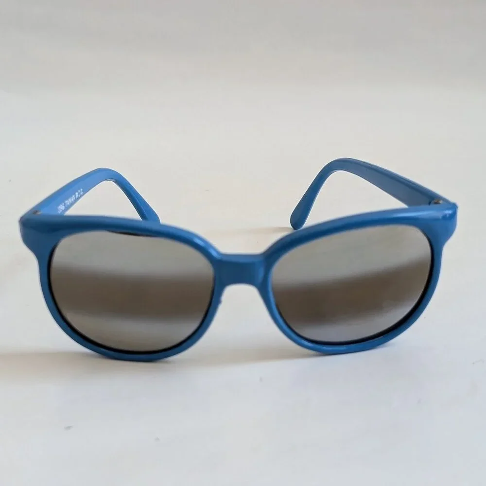 NWT Vintage 90's Kids Nylon C1000 Sport Sunglasses (S. Blue)